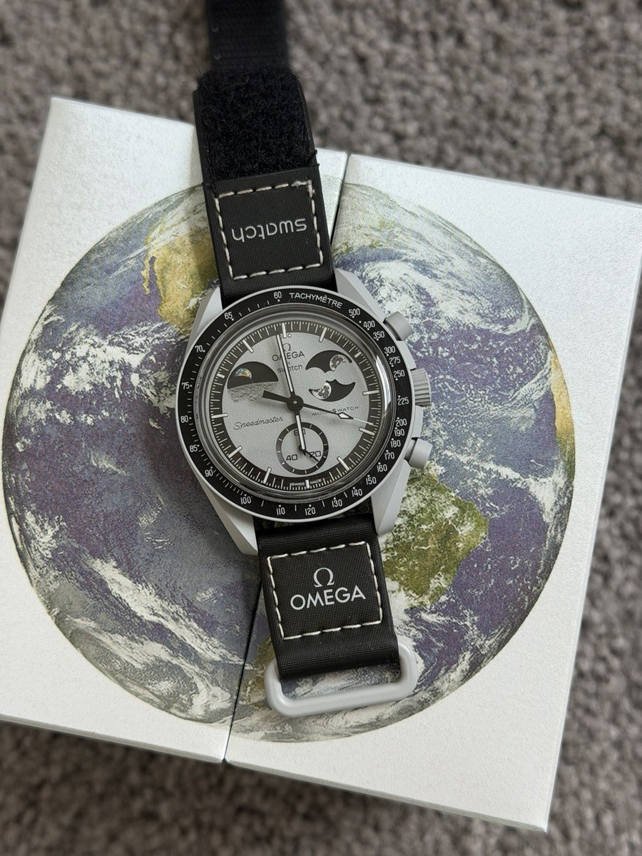 Omega X Swatch Moonswatch Mission To The Earthphase. LIMITED