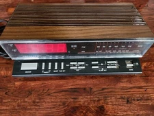 Vintage Realistic Chronomatic 259 Clock Radio Wood Grain Electric Battery 