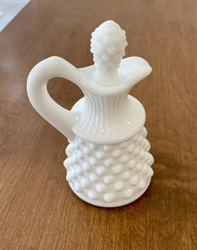 Vintage Fenton Hobnail Milk Glass Cruet With Stopper - Foto 1 di 4