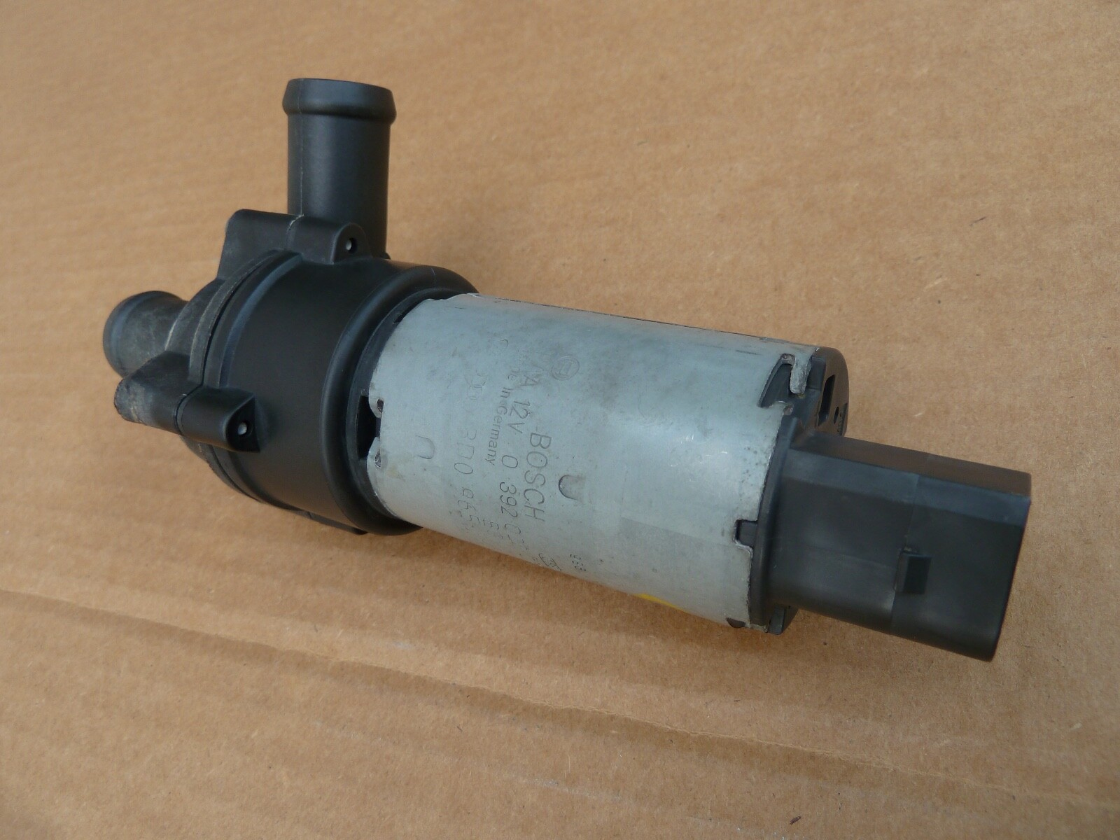 Lamborghini Gallardo Audi R8 V10 Auxiliary Water Pump Secondary Module LP550 610