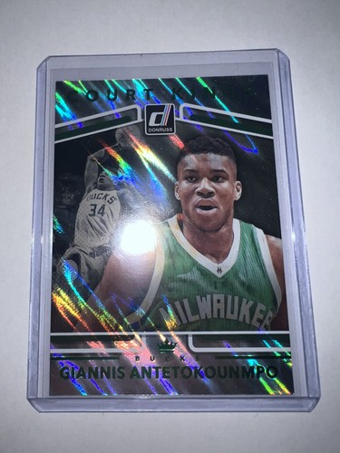 2017 Panini Donruss Basketball Green Flood Giannis Antetokounmpo #3
