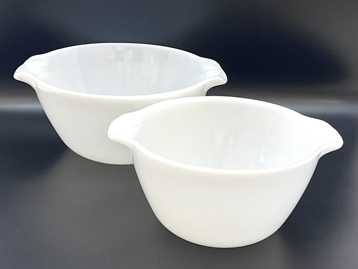 Vintage Anchor Hocking Fire King White Nesting Mixing Bowls
