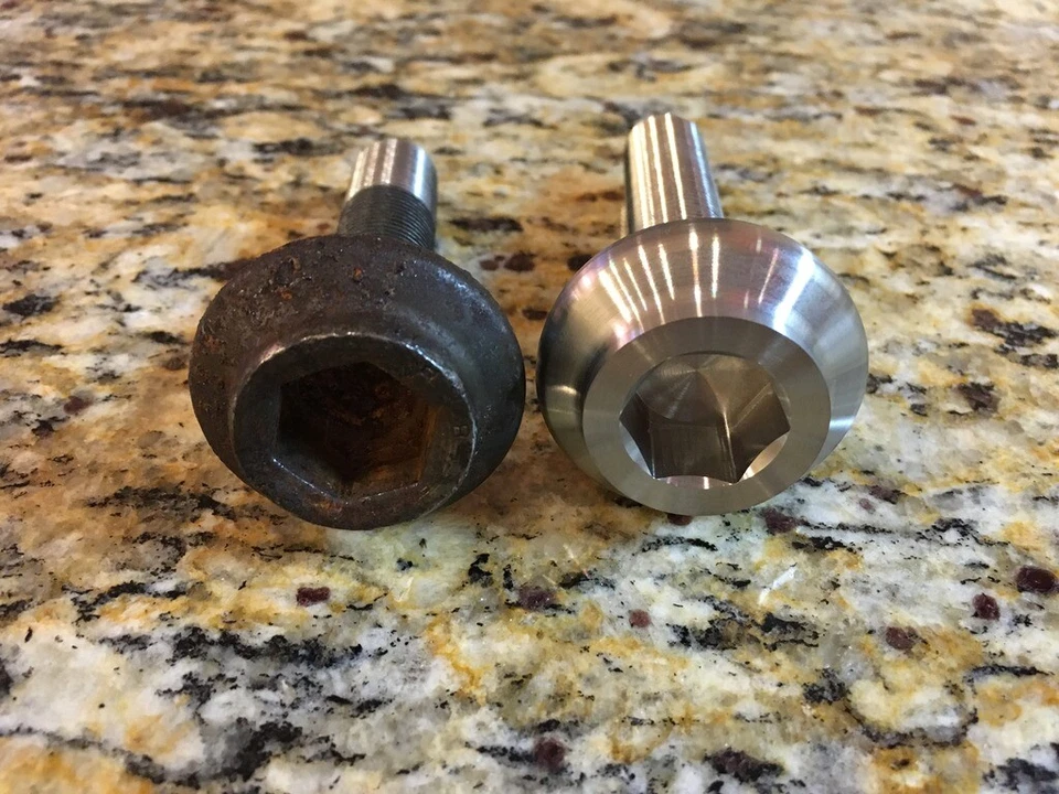 Pernos de cubo de titanio para Gallardo Huracan Aventador Urus | R8 S4 RS4 RS5 RS6 RS7 Foto 2 de 4