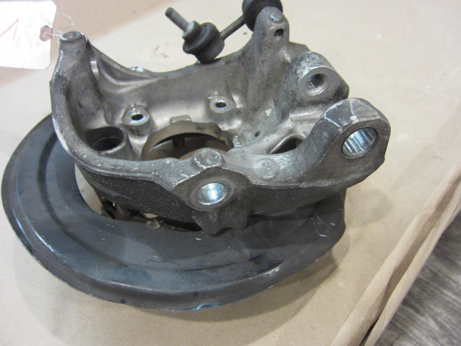 Maserati 03-05 Quattroporte LH Rear Hub Carrier - P/N 208334