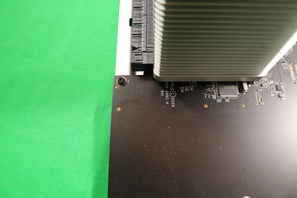 Apple Mac Pro A1289 Early 2009 Xeon Quad Core 2.66GHz CPU Tray 12GB RAM - Parts - Image 4 of 4