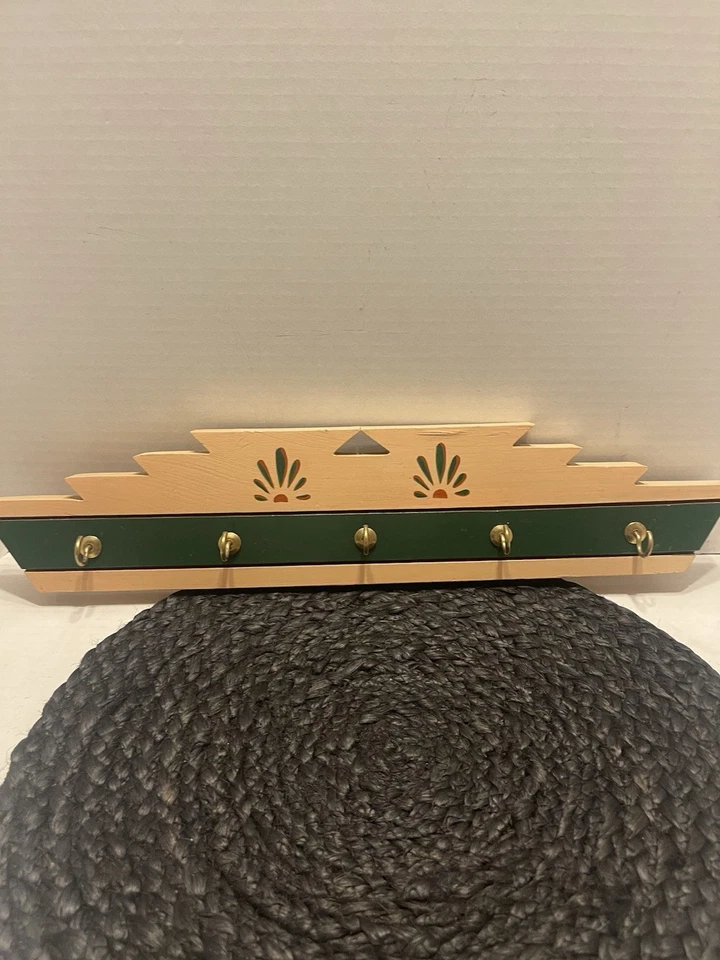 Porta llaves de pared pintadas de madera vintage Foto 4 de 4