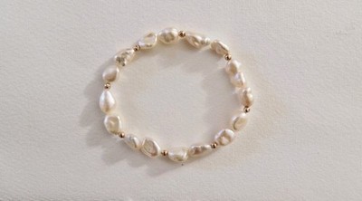KESHI BEADED BRACELET WITH 18 CARAT ROSE GOLD BEADS 