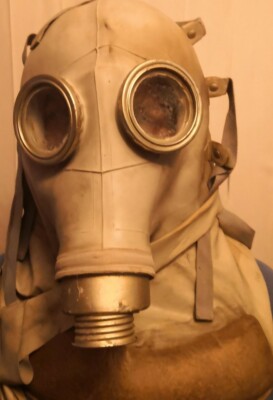 GASMASK 抹殺 7インチ SKELETON RECORDS S.R-001 HALLOWEEN SOVIET POLISH SR-1 HEAD WOUNDED GAS MASK COLD WAR SCARY