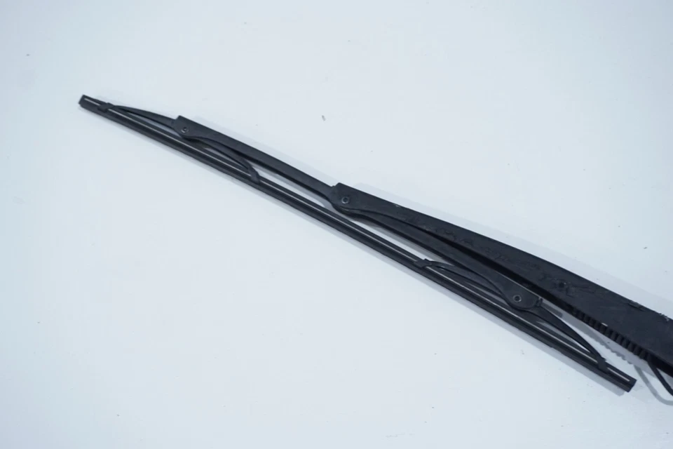 Brazo limpiaparabrisas trasero Honda Civic Hatchback 1992-1995 OEM Foto 3 de 4