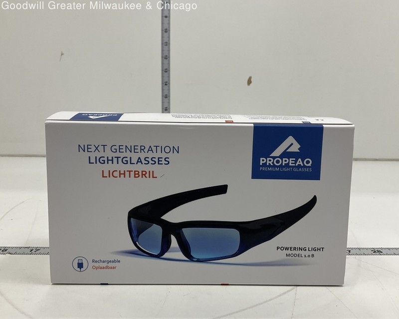 Propeaq Premium Light Glasses Powering Light Model: 1.0 IOB