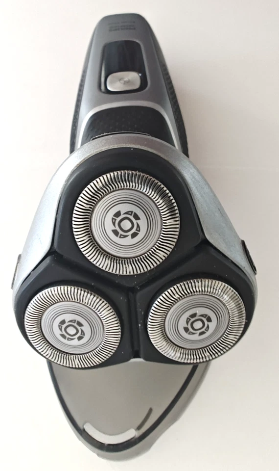 Afeitadora eléctrica recargable Philips Norelco Series 3000 S3311 Foto 4 de 4