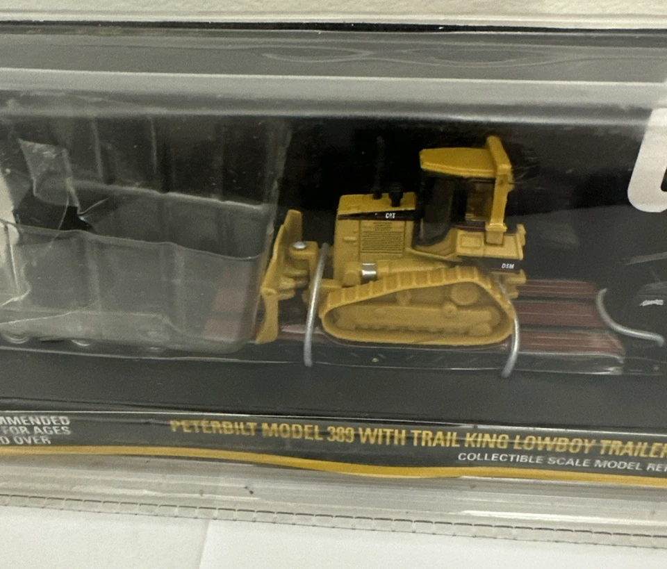 HO Norscot 1:87 Peterbilt 389 Trail King Lowboy Trailer CAT D5M Tractor 55416 - Image 2 of 4