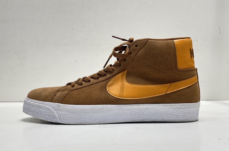 Nike Men's 864349-203 Brown Orange Suede Lace-Up Size 11
