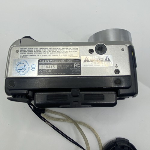 Sony DSC-S50 Cyber-Shot 2.1 Mega Pixel Digital Camera W/Battery And Memory Card - Picture 11 of 15