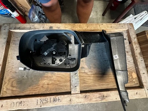 Passenger Side Mirror Mount W/Heat & collision detect Fits 16-19 VOLT  working