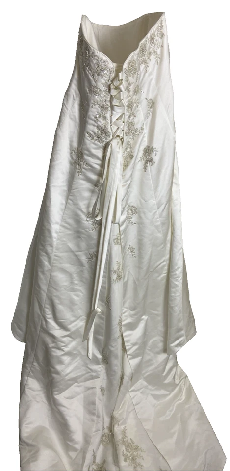 Vestido de novia David línea A apresurado talla grande 20W corsé satinado bordado Foto 3 de 4