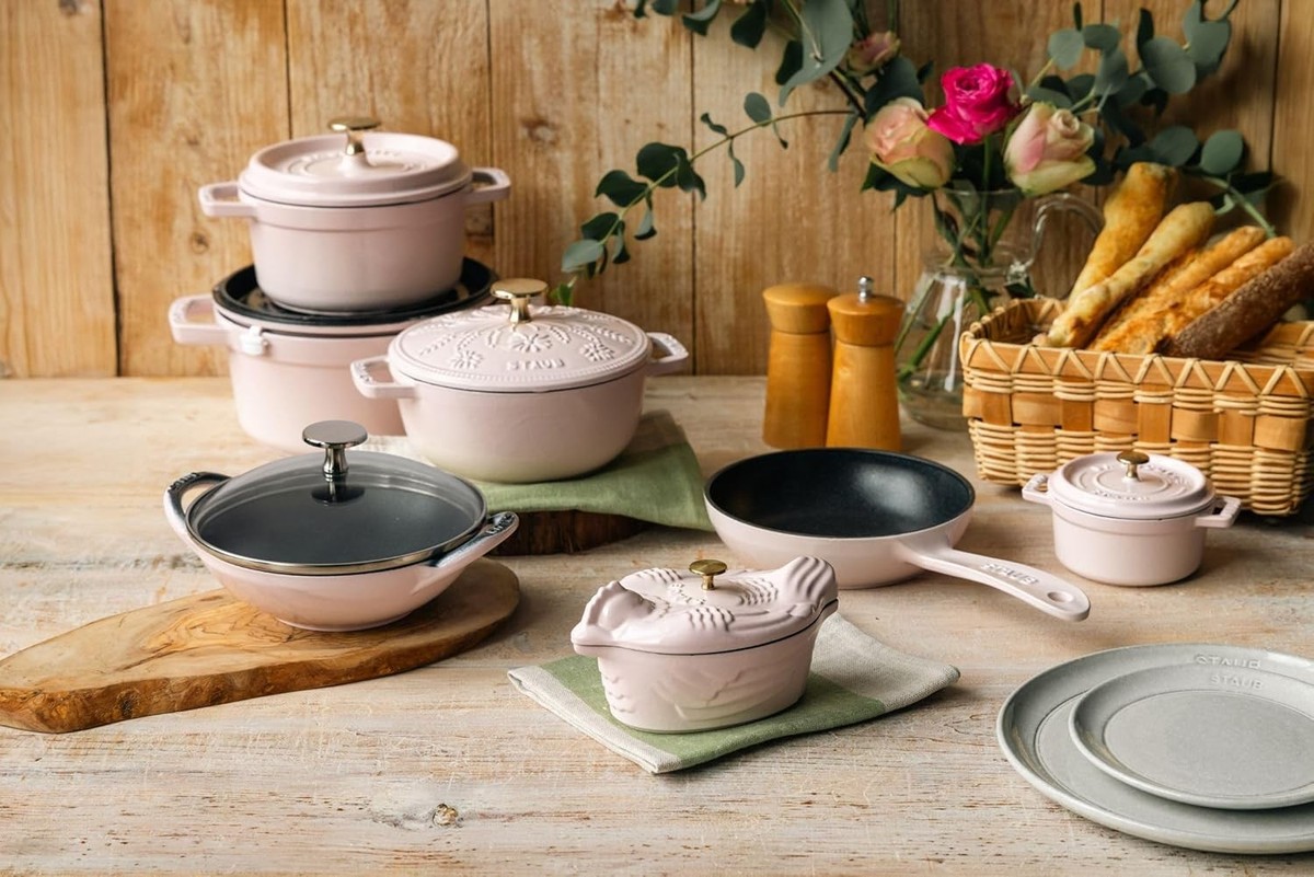 STAUB Small Chicken Cocotte 11cm 0.25L Sorbet Rose Pink Cast Iron