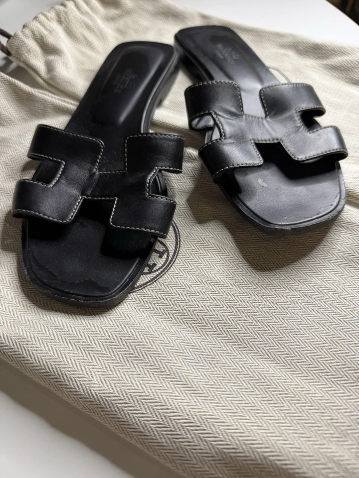 Hermès Oran Sandals Black Women Size 36.5 - Bild 2 von 4