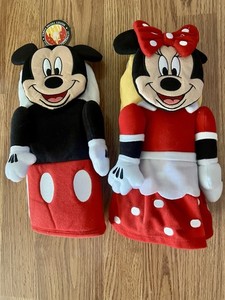 Brand New Mickey Mouse And Minnie Mouse Oven Mitts NEW