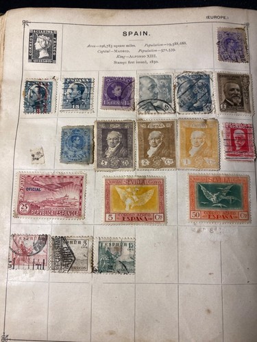 Spagna - Francobolli postali periodo tra le due guerre - Foto 2 di 12