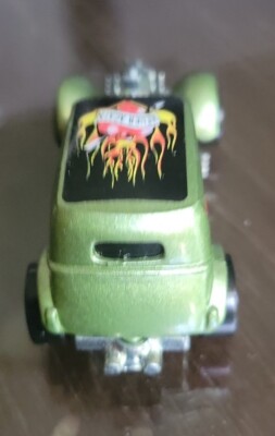 HOT WHEELS 1968 32 FORD VICKY GREEN OLIVE NEVER AGAIN FLAMES