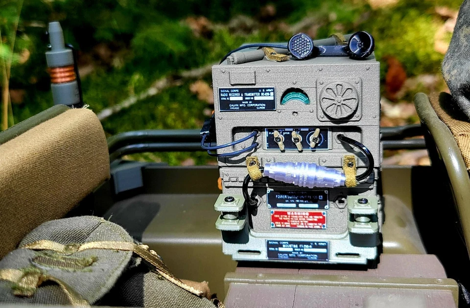 Willys Jeep Funkgerät Maßstab 1 : 6 - Bild 4 von 4