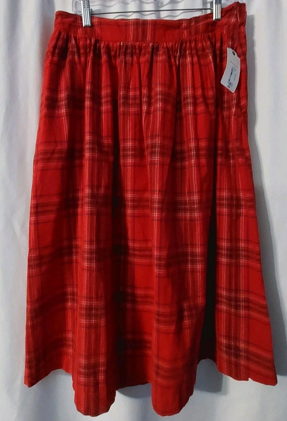 St Johns Bay Women's Skirt Size Large Corduroy Red Plaid Pockets Length 30