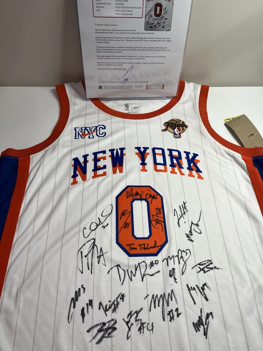 Professional Sports Authenticator (PSA) New York Knicks Basketball