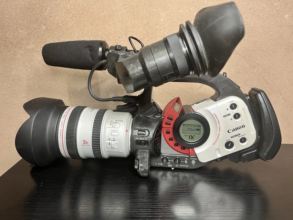 CANON XL1 3CCD + 16X + 3X Lens + Extras & Case! - Slight Tape Noise - READ DESC! - Image 2 of 4