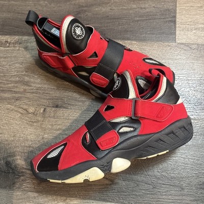 2012 Nike Air Trainer Huarache '94 red black gray size 11  