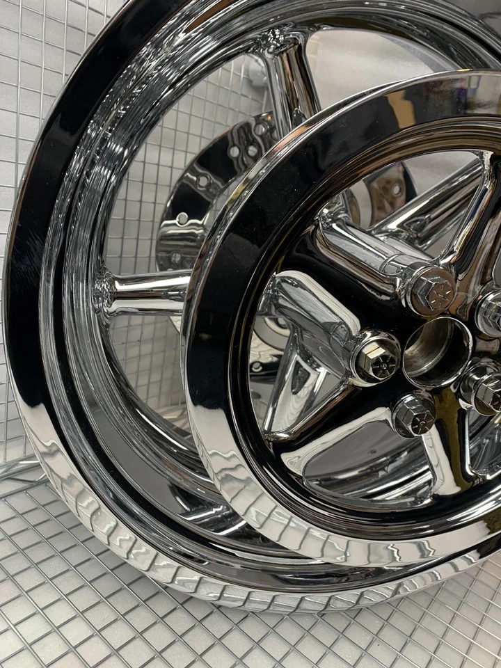 Harley Rocker 2008 - 11 CHROME 后部原始设备制造商车轮和转子软尾更换 — 第 3/4 张图片