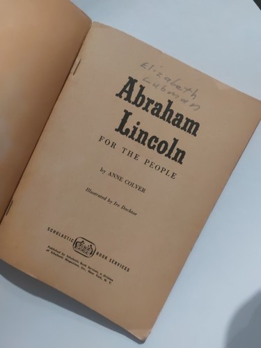 Vintage 1962 Abraham Lincoln By Anne Colver Paperback - Picture 3 of 4
