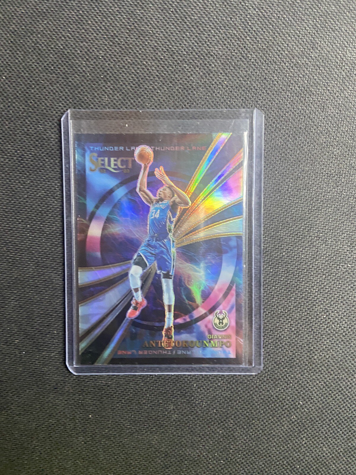Giannis Antetokounmpo 2022-23 Select THUNDER LANE SILVER PRIZM Insert Card