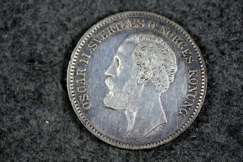 1878 - SWEDEN 2 KRONOR SILVER OSCAR II! #J08577
