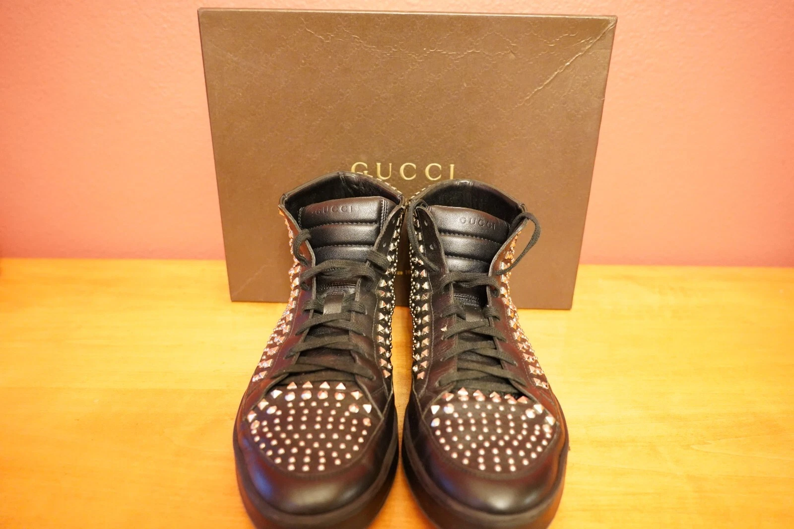 BASKETS GUCCI ÉDITION LIMITÉE NOIR CLOUTÉ BASKETS TAILLE US 11