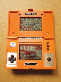 NINTENDO Donkey Kong Game and Watch in Excellent Condition (DK-52) 1982