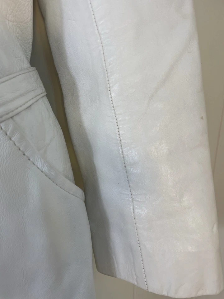 VTG 1970s Peter Caruso White Leather jacket Coat Fox Fur Collar Small belt dress - Image 4 of 4