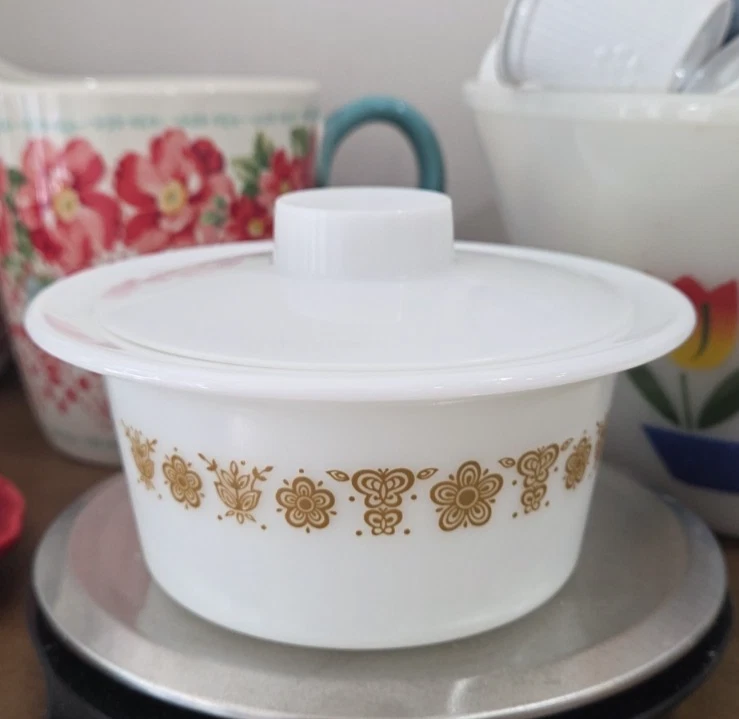 Beautiful Vintage Pyrex Golden Butterfly Gold Butter Tub Dish with Plastic Lid