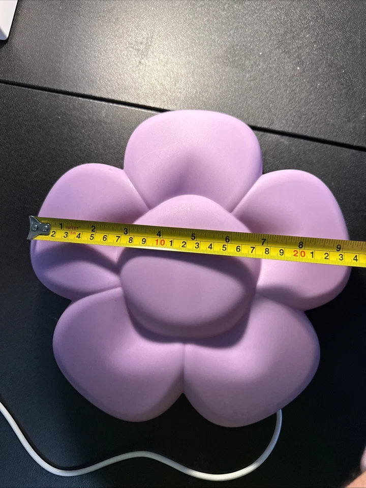 Lámpara de pared para dormitorio de niñas con forma de flor Foto 4 de 4