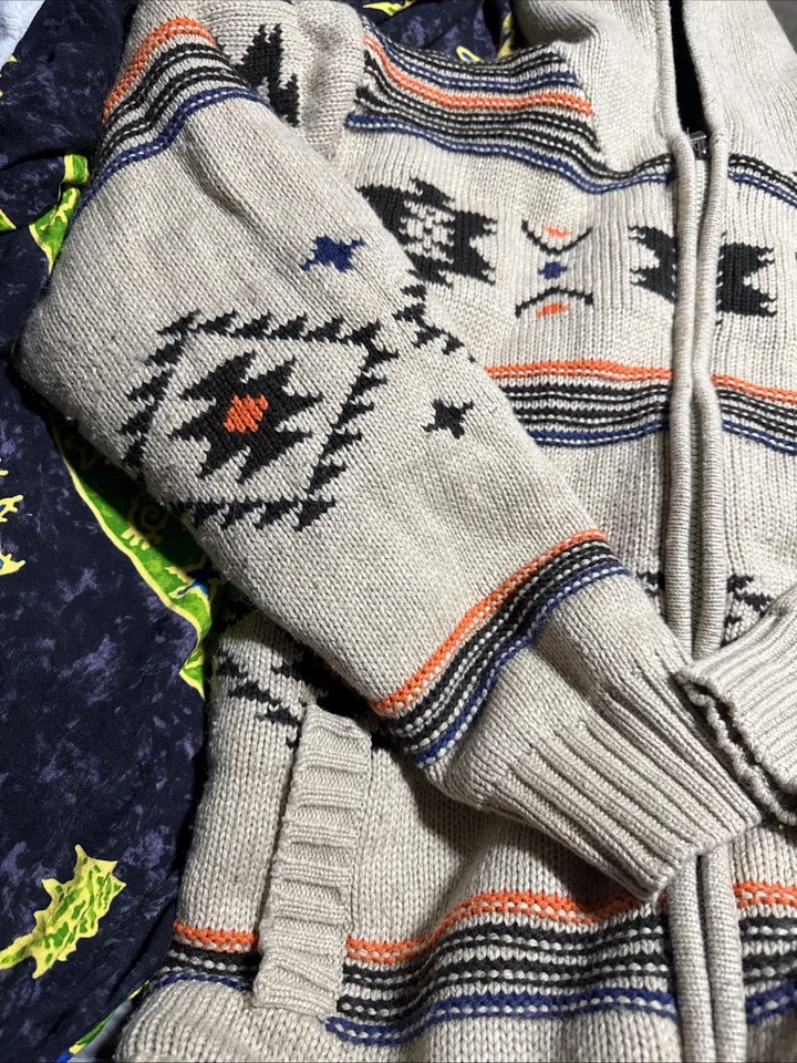 Projek Raw native Aztec Tribal Men's Jacket Size XL Full Zip Hooded Indian - Image 3 of 4