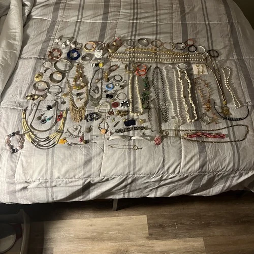 Large 130 Piece Lot Of Vintage Wearable Costume Jewelry,Rings, Necklaces & More!