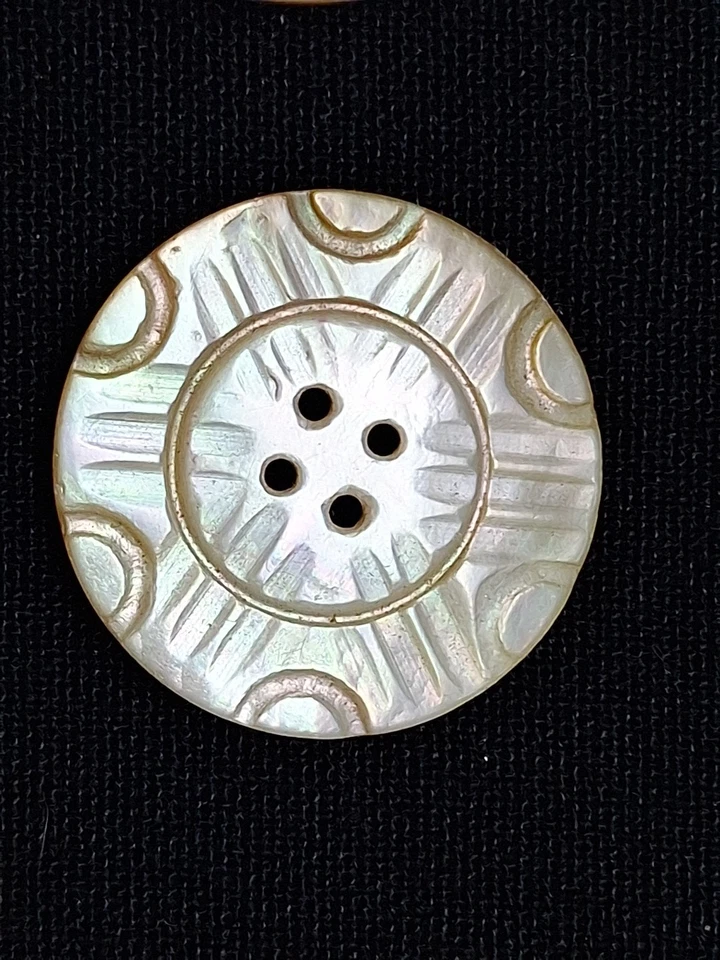 6 Vtg Oyster Shell Buttons 4 Hole Intricate Design Shells Possibly From So. Seas - Image 4 of 4