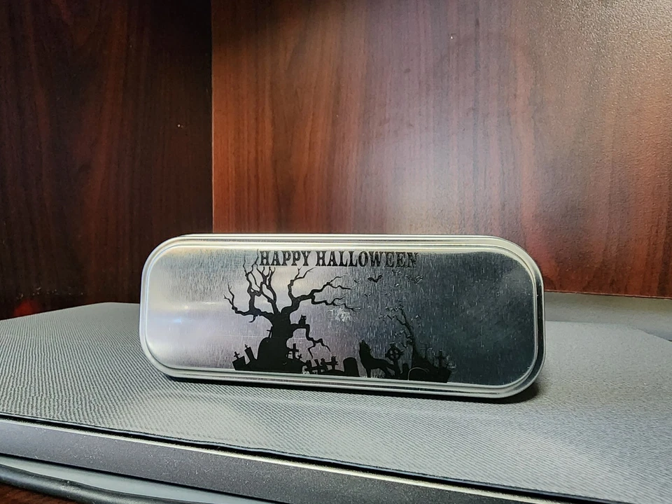 Case XX Master Dealer Exclusive 1 de 350 fabricado. Sowbelly ósseo de Halloween - Imagem 3 de 3