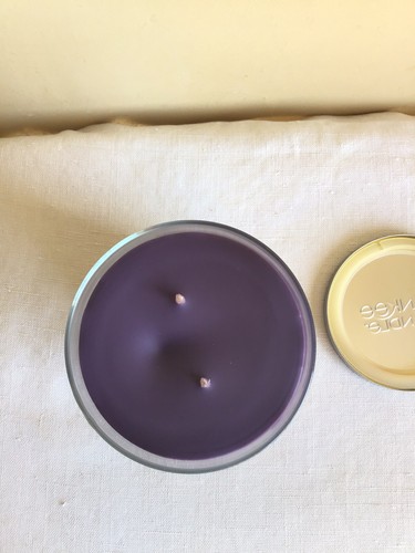 Nuovissima candela yankee candela tè alla mirtilla candela con coperchio piatto 22 once ritirata - Foto 7 di 7