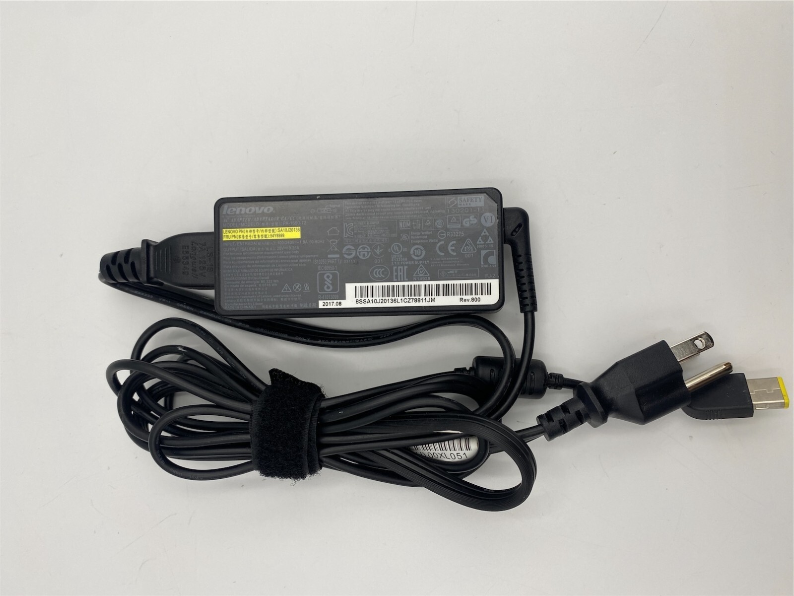 Lenovo AC ADAPTER 65W 100-240Vac 3P 00PC757 54Y8868 54Y8964 