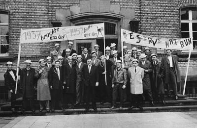 Federal Minister of Defense Franz Josef Strauss with 25 conscript - 1958 Photo