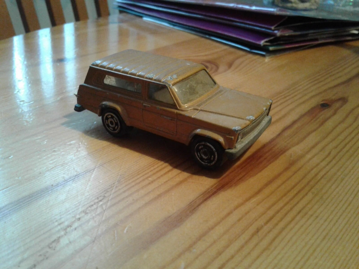 Majorette jeep sales cherokee 236