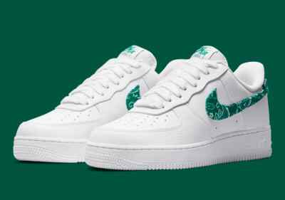 Nike WMNS Air Force1 Low “Green Paisley” Nike Air Force 1 Low White Green Paisley Swoosh - Size 6 / 6.5 / 7