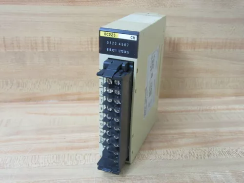 Omron C200H-0C225 Output Module C200H0C225 W/O Cover