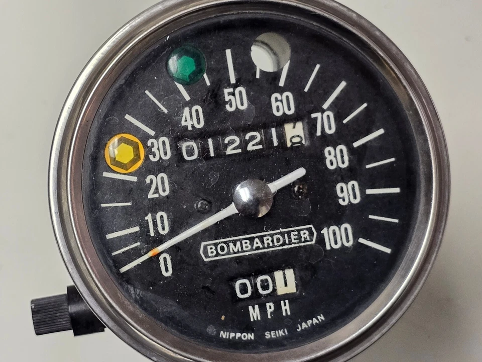 1974 Can-Am TNT 175 Bombardier medidor de velocidade conjunto funcionando - Imagem 2 de 4